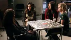 Милые обманщицы 3 сезон 23 серия